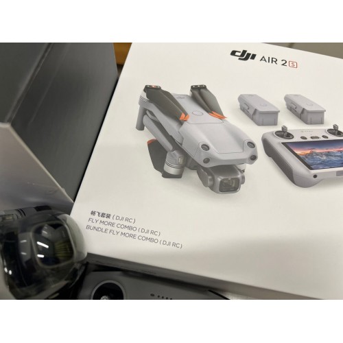 Квадрокоптер DJI AIR 2S Fly More Combo (пульт DJI RC с экраном) в Подольске